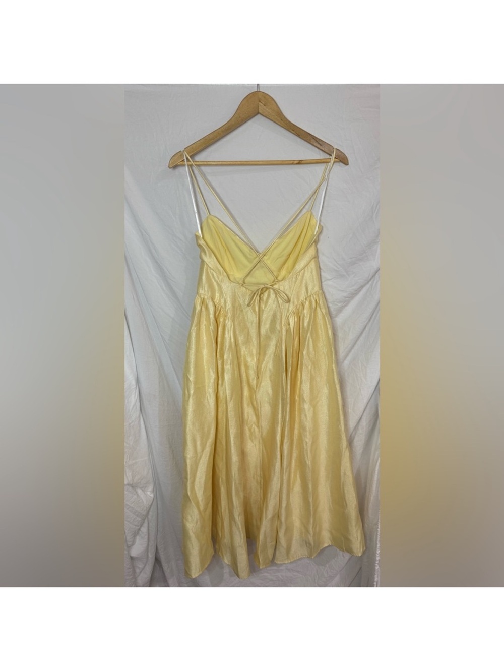 Elegant Pale Yellow Midi Dress with Spaghetti Straps - Picture 6 of 8